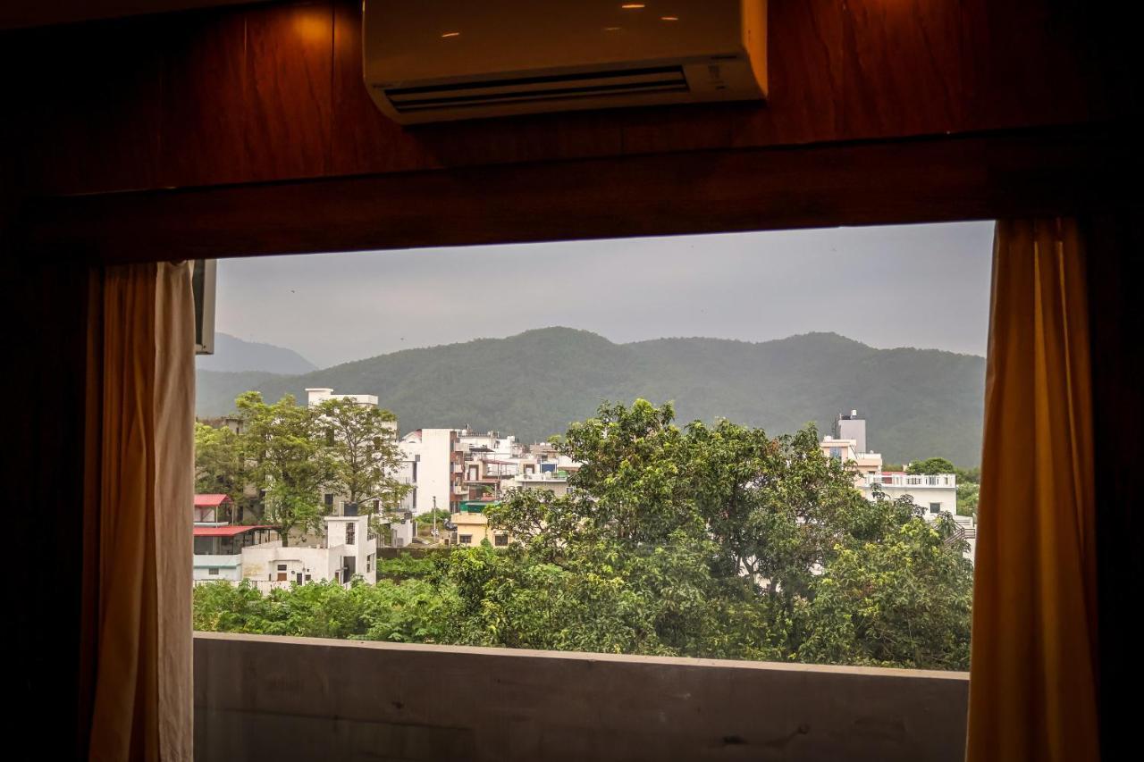 Hotel 4 Seasons Dehradun Dış mekan fotoğraf